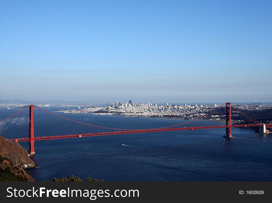 View of the Golden Gate Bridge, San Diego, San Francisco Bay