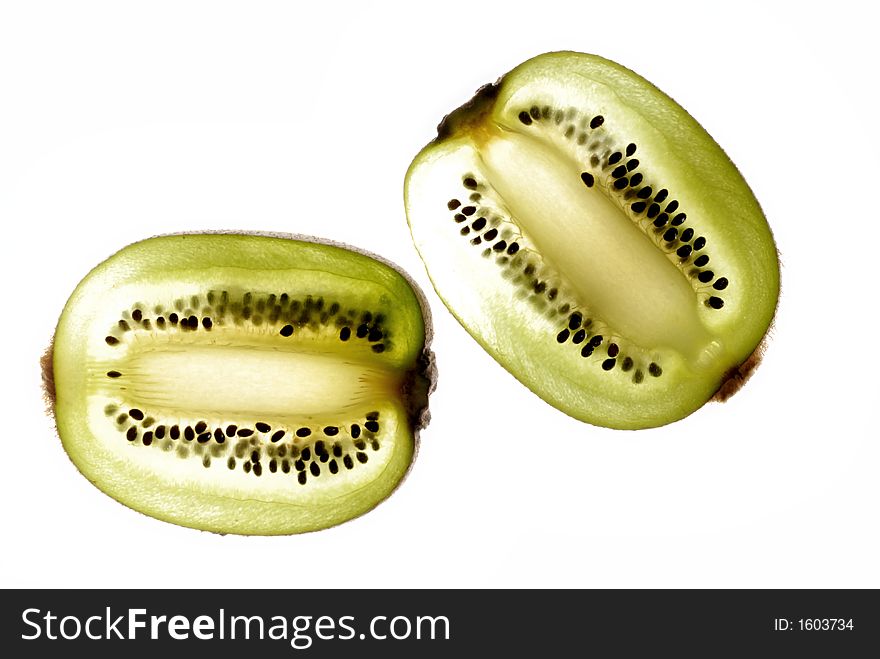 Picture of slice of kiwi fruit.