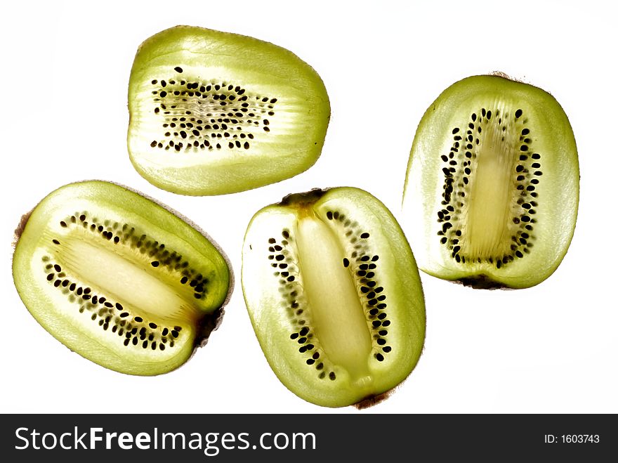 Picture of slice of kiwi fruit.