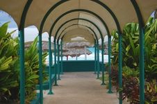 Covered Walkway Royalty Free Stock Images Covered Walkway Royalty Free Stock Images