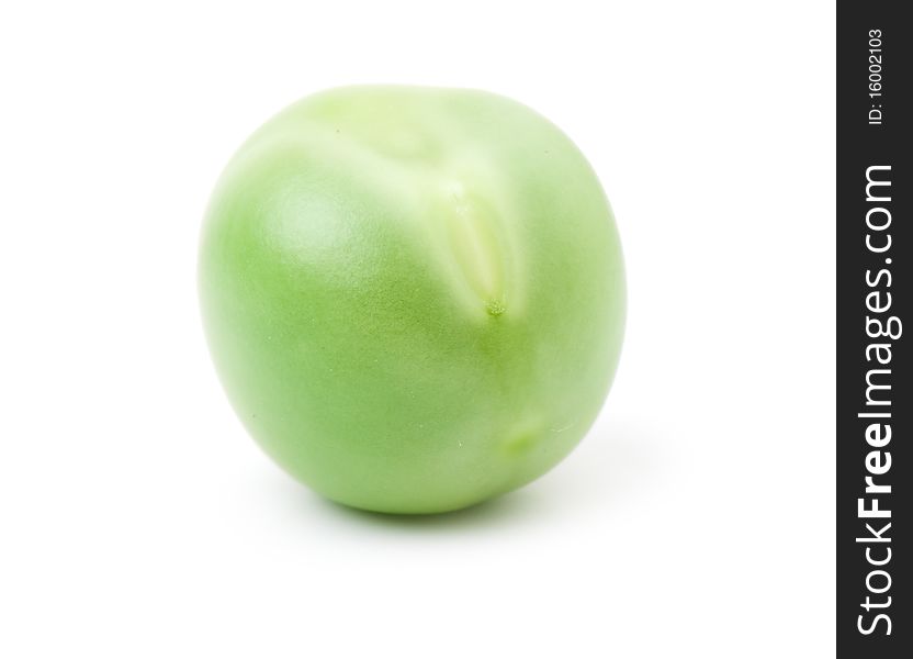 Fresh green peas isolated on a white background. studio photo