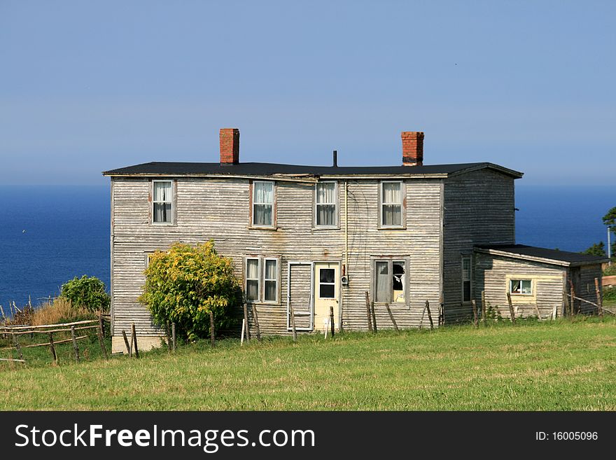 Abandoned old house in the town of Logy Bay