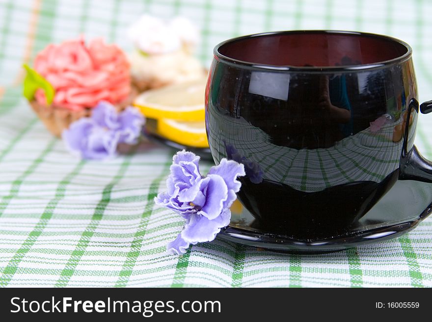 Cupcakes and tea