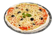 Uncooked Vegetarian Pizza Royalty Free Stock Photos
