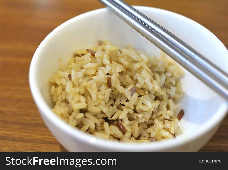 Cooked, red unpolished rice