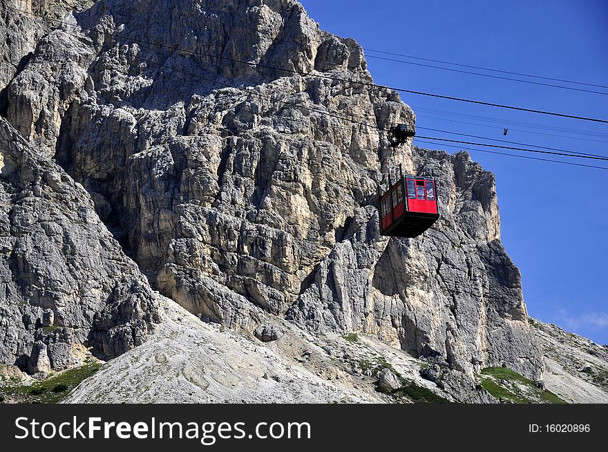 Large passenger lift from the mountain Paso Falzarego Rifugio Lagazuoi - Dolomites, Italy. Large passenger lift from the mountain Paso Falzarego Rifugio Lagazuoi - Dolomites, Italy.