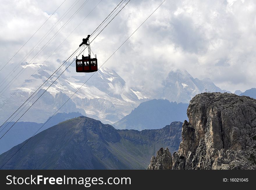 Large passenger lift from the mountain Paso Falzarego Rifugio Lagazuoi - Dolomites, Italy. Large passenger lift from the mountain Paso Falzarego Rifugio Lagazuoi - Dolomites, Italy.