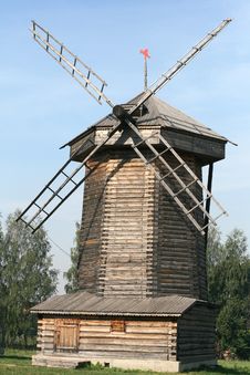 Old Wooden Windmill In Suzdal Royalty Free Stock Photography Old Wooden Windmill In Suzdal Royalty Free Stock Photography