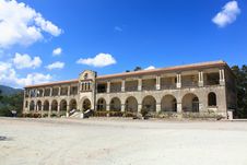 Church Building Behind Basilica Del Cobre Royalty Free Stock Image Church Building Behind Basilica Del Cobre Royalty Free Stock Image