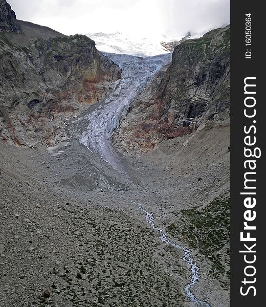 Glacier of pre de bar in val ferret