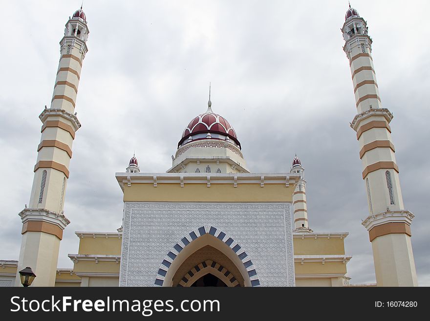 The Jerteh Mosque is designed based on the middle eastern and Turkish architecture with its prominent domes and minarets. It is located on the bank of the Jerteh River besides the Besut River, Terengganu, Malaysia