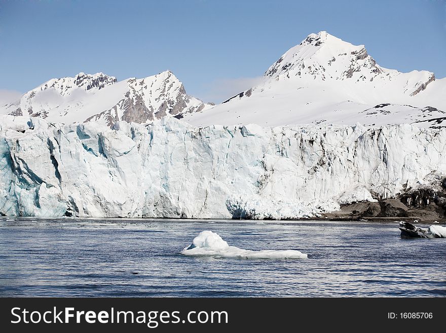 Arctic glacier landscape (Spitsbergen)