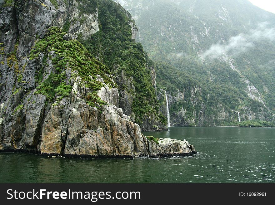 Milford Sound - New-Zealand south island.