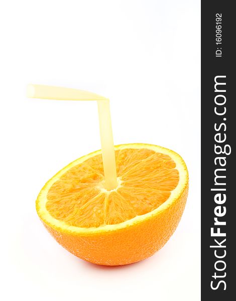 Presents the concept of 100% fresh orange juice