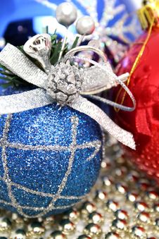 Christmas Spheres Of Various Color With A Pattern Royalty Free Stock Photography Christmas Spheres Of Various Color With A Pattern Royalty Free Stock Photography