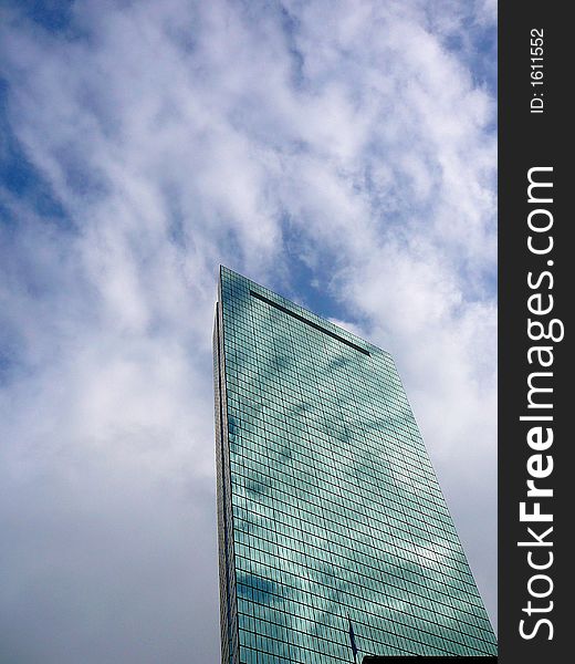 The John Hancock Tower on a cloudy day, Boston. Architect: I.M. Pei