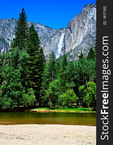 The Yosemite Valley in Yosemite National Park, California. The Yosemite Valley in Yosemite National Park, California