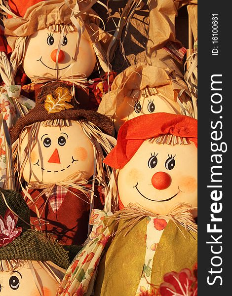 Five scarecrows make a sweet collage for any occasion. Five scarecrows make a sweet collage for any occasion.