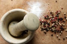 A Mortar And A Pistil On A Wooden Board Royalty Free Stock Image A Mortar And A Pistil On A Wooden Board Royalty Free Stock Image