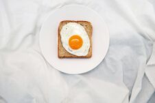 Sunny Side Up Egg Fried On The Wheat Bread Royalty Free Stock Photography Sunny Side Up Egg Fried On The Wheat Bread Royalty Free Stock Photography
