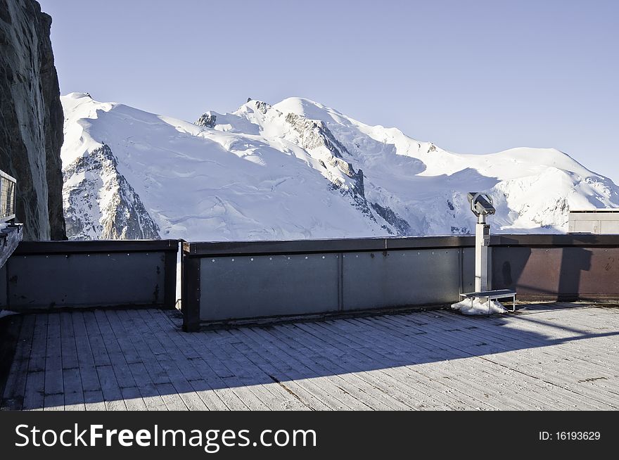 Since l 'Aiguille du Midi, 3842 meters, you can see the Mont-Blanc and beside the Mont Maudit