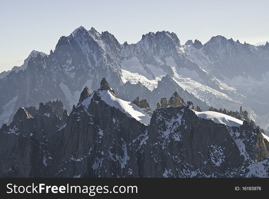 From the summit of l'Aiguille du Midi (3,842 m), the views of the Alps are spectacular. From the summit of l'Aiguille du Midi (3,842 m), the views of the Alps are spectacular.