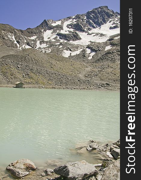 This valley is part of the Vanoise National Park in it, you can do all sorts of excursions. This valley is part of the Vanoise National Park in it, you can do all sorts of excursions