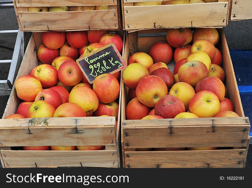 Apples at a farmers market in Languedoc Roussillon