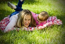 A Little Girl With Her Mother Royalty Free Stock Photos A Little Girl With Her Mother Royalty Free Stock Photos