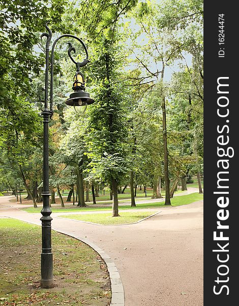Park landscape / strolling paths and the lamp