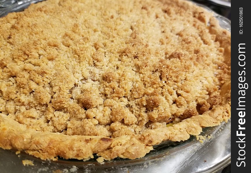Crumbly Crusted Apple Pie