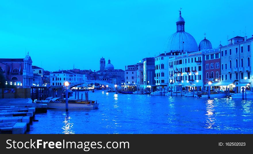 Venice At Night Italy - Venezia Italia - Creative Commons By Gnuckx