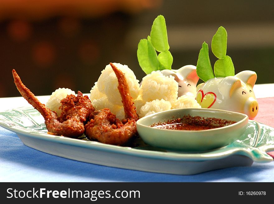 Fried chicken and  sticky rice