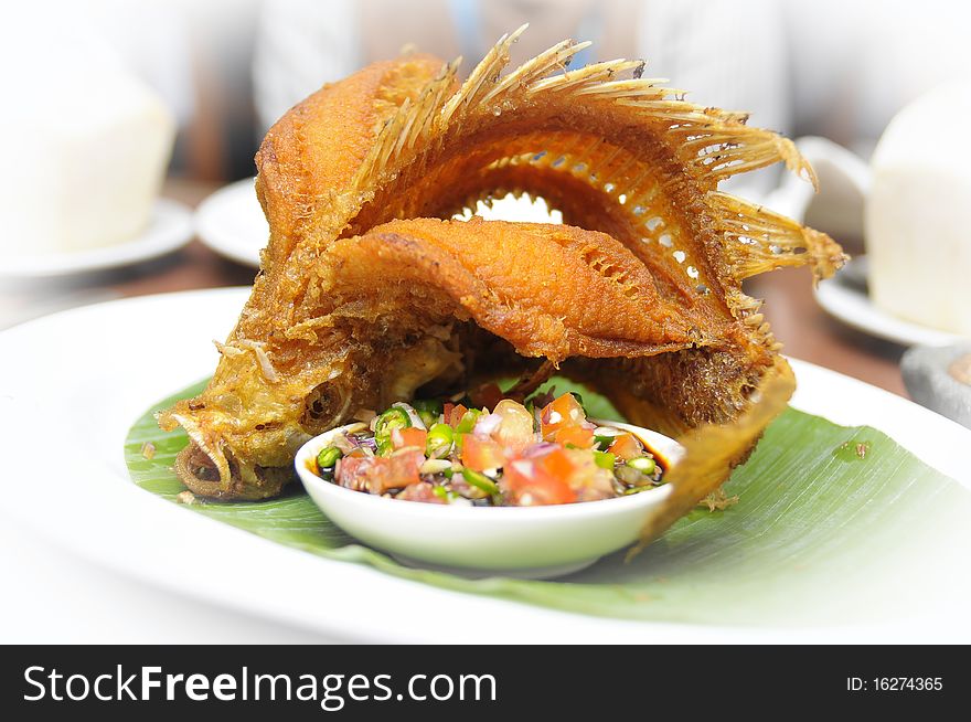 Fried fish served with white rice called the dancing fish