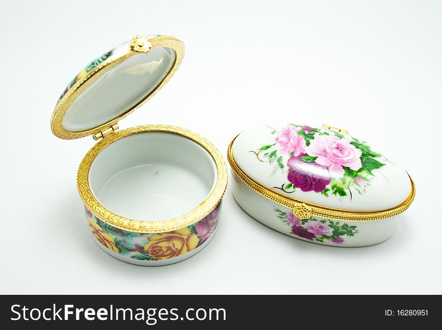 Two white porcelain jewel box. Two white porcelain jewel box