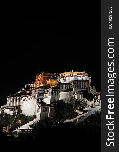 Night scenes of Potala Palace