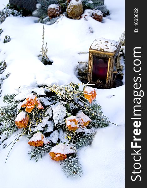 Snowy Rose Bouquet