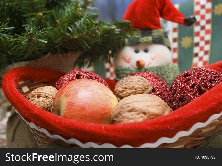 Snowmen With Basket Of Fruits