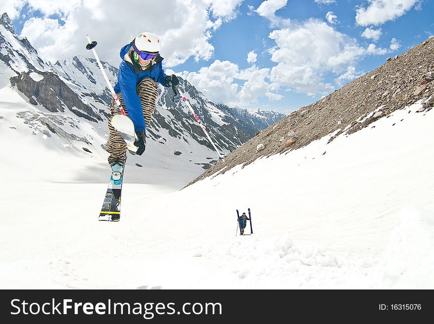 Freerider, jumping in a mountains