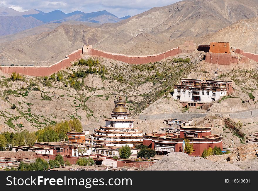 Scenery of a famous lamasery at the foot of mountains in Tibet. Scenery of a famous lamasery at the foot of mountains in Tibet.