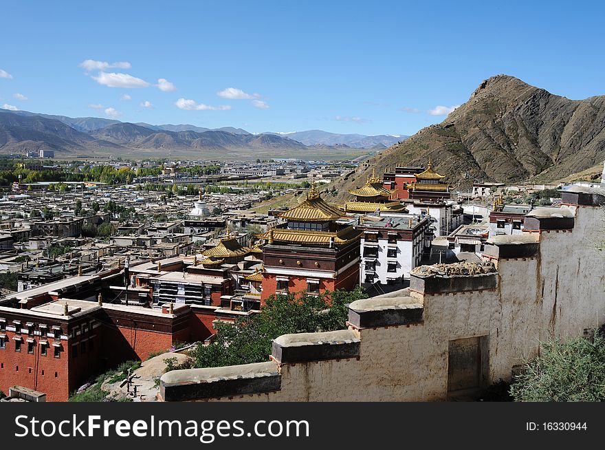 Scenery of the second largest city Shigatse in Tibet. Scenery of the second largest city Shigatse in Tibet.