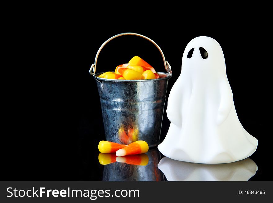 The perfect ghost with a bucket