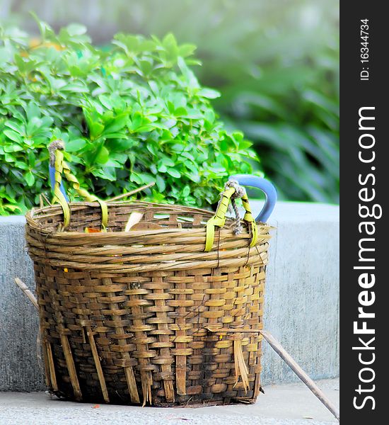 A basket is one of the Chinese landscapers favorite tools. It is used for everything from holding plants, soil or for clean-up. Baskets get a lot of use and are wonderful tools. A basket is one of the Chinese landscapers favorite tools. It is used for everything from holding plants, soil or for clean-up. Baskets get a lot of use and are wonderful tools.