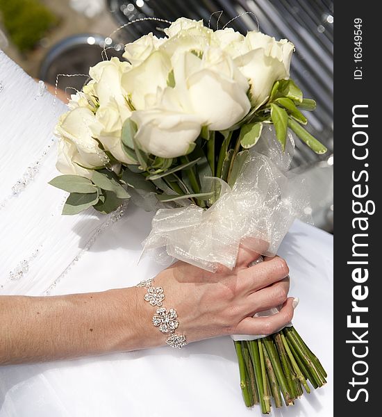 Bride's boquet of cream roses
