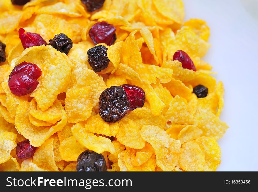 Nutritious breakfast cereal with raisins and cranberries.