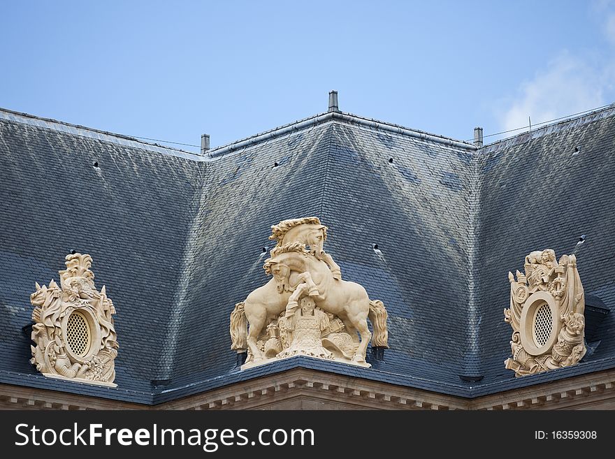 Horses statue and ornated windows