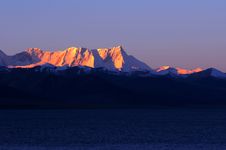 Snow Mountains In Tibet Royalty Free Stock Photo Snow Mountains In Tibet Royalty Free Stock Photo