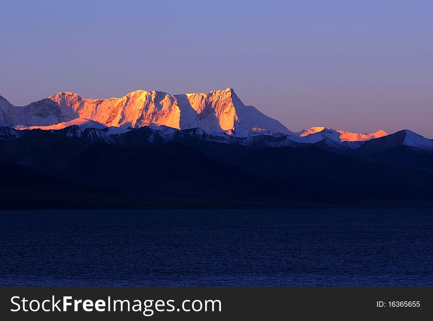 Snow mountains in Tibet