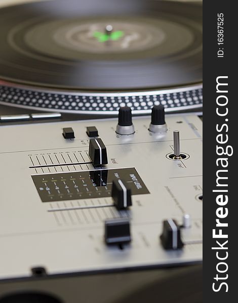 Mixing Controller And Turntables