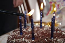 Lighting Birthday Candles Royalty Free Stock Images Lighting Birthday Candles Royalty Free Stock Images